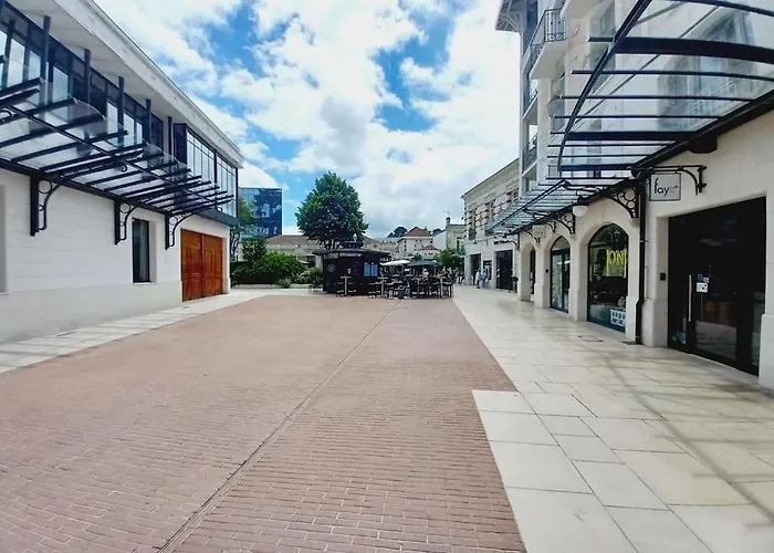 Hyper Centre - Spacieux 2 Parking Et Terrasse דירה